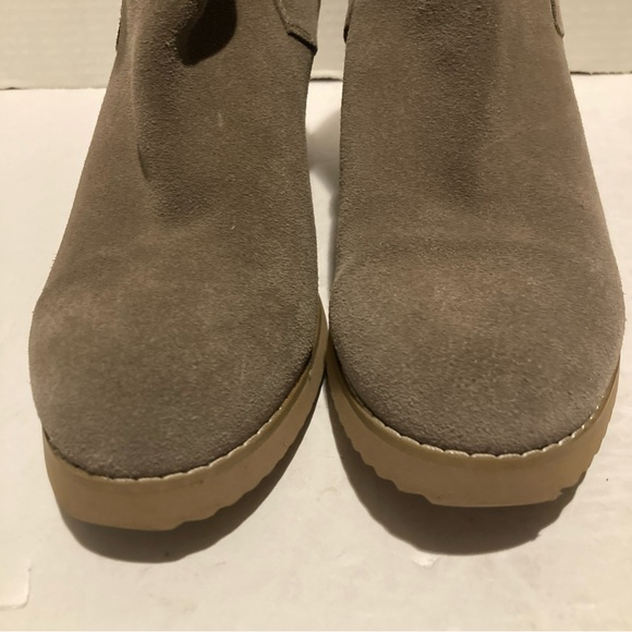 Blondo Karla Tan Suede Wedge Ankle Booties Waterproof Size 9.5 M - Picture 7 of 10